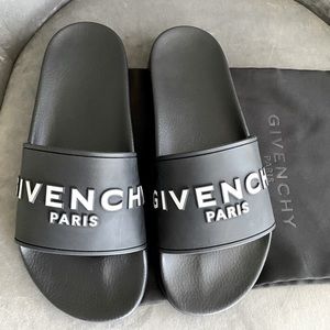 GIVENCHY WOMEN’S SLIDES